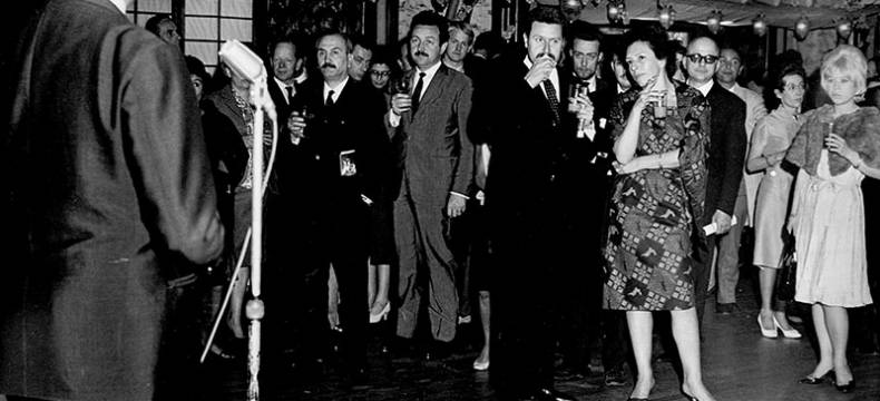 1963 - soirée de clôture au Casino-Théâtre / Félicitations du maire aux organisateurs 1963 - soirée de clôture au Casino-Théâtre / Félicitations du maire aux organisateurs