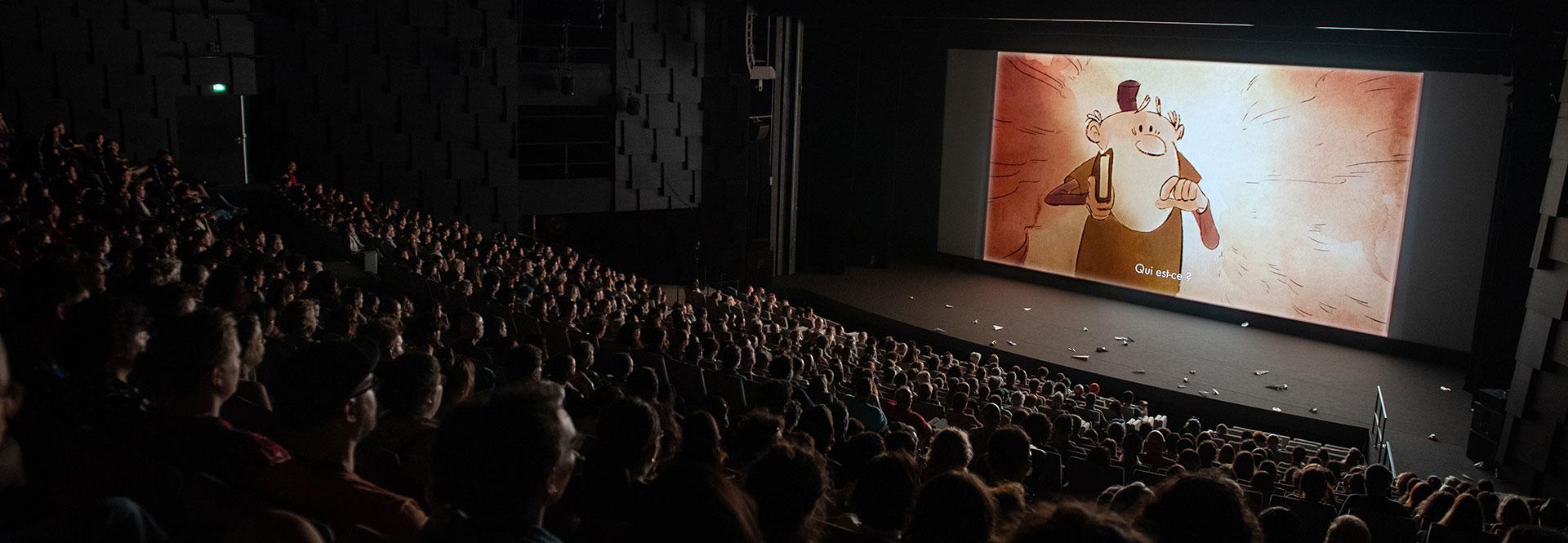 Projection du long métrage en compétition Léo.  