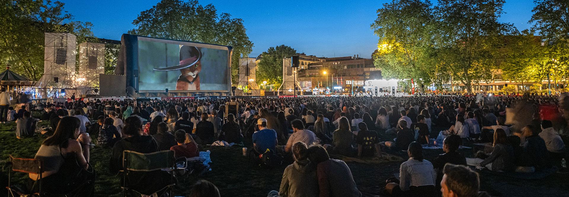 Projection plein-air du Chat Potté 2 : la Dernière Quête.